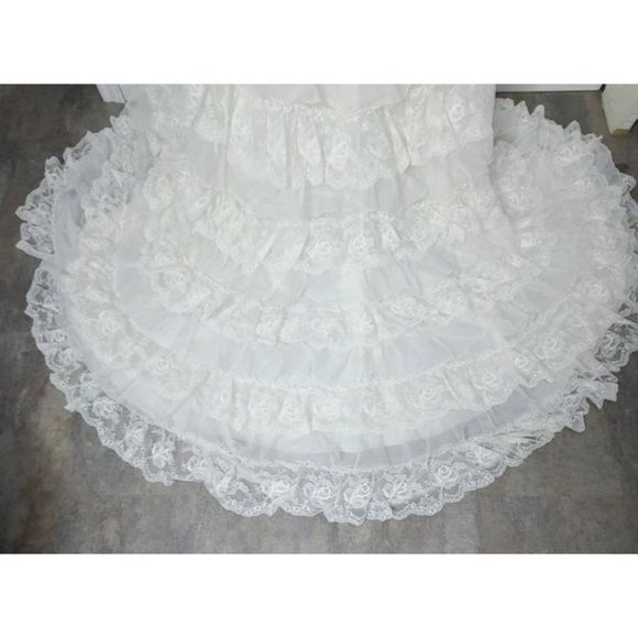 Vintage‎ Wedding Gown, 70's Wedding Dress, Boho Wedding Dress, Lace & Ruffles - Picture 8 of 10